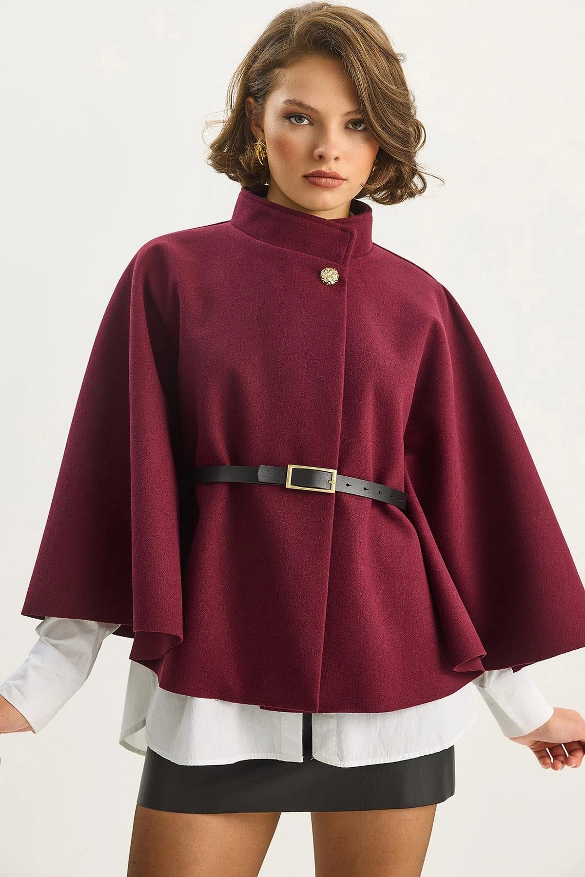  بونشو صوف بحزام وتفاصيل أزرار ذهبية – TOP001