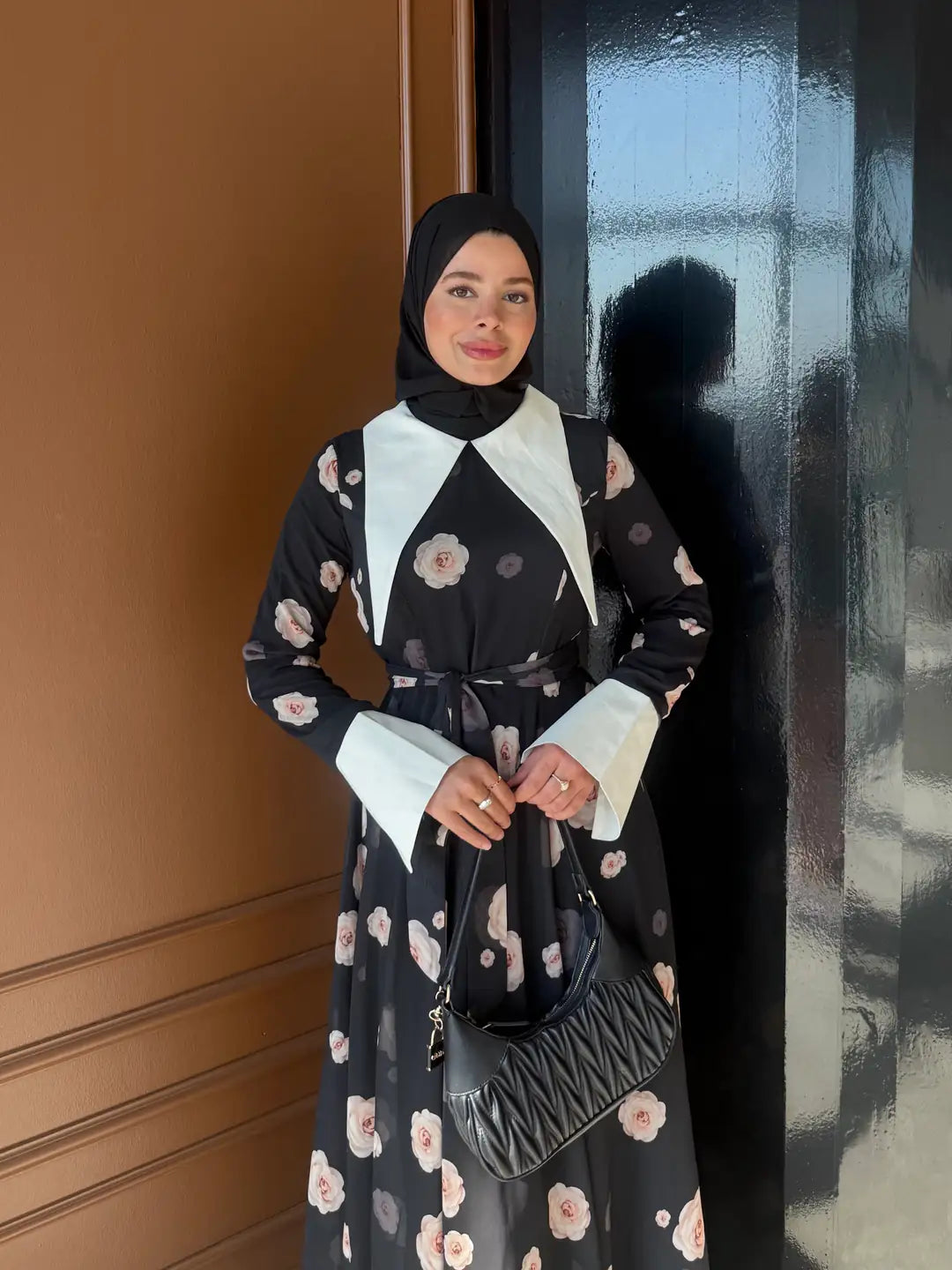 Long Sleeve Floral Maxi Dress with Contrast Collar & Tie Belt — Siyah