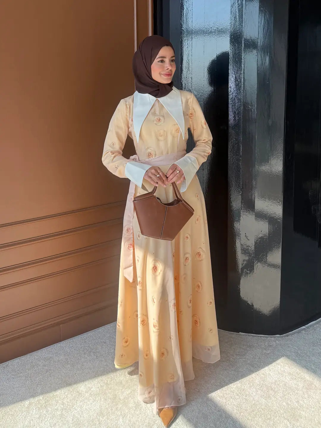 Long Sleeve Floral Maxi Dress with Contrast Collar & Tie Belt — Sarı
