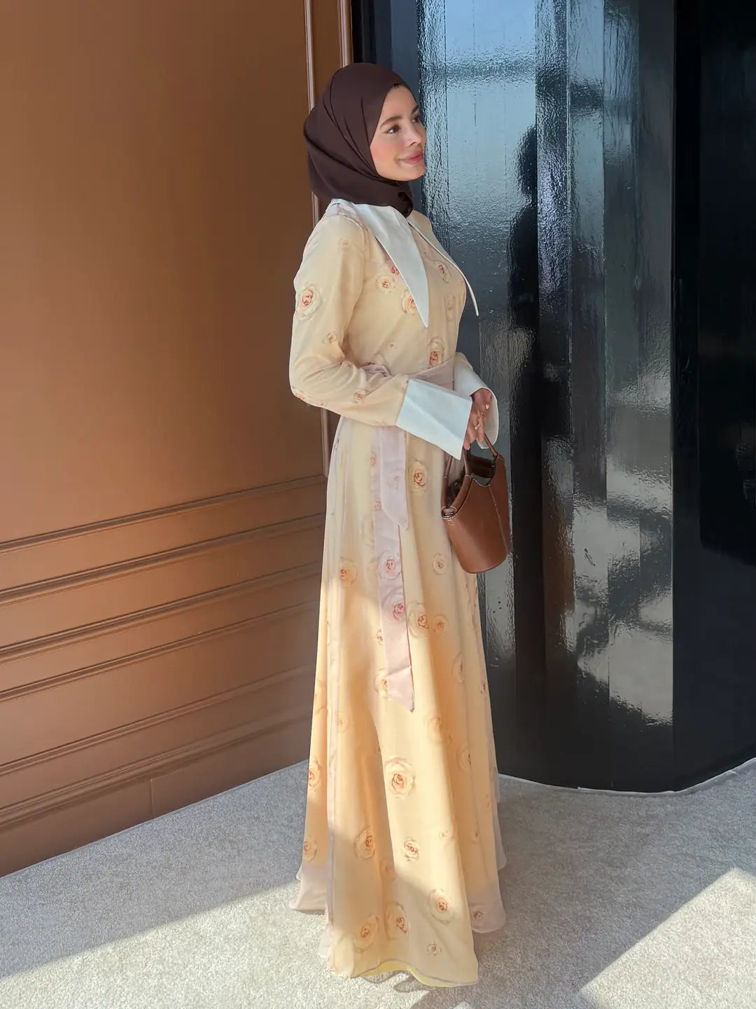 Long Sleeve Floral Maxi Dress with Contrast Collar & Tie Belt — Sarı