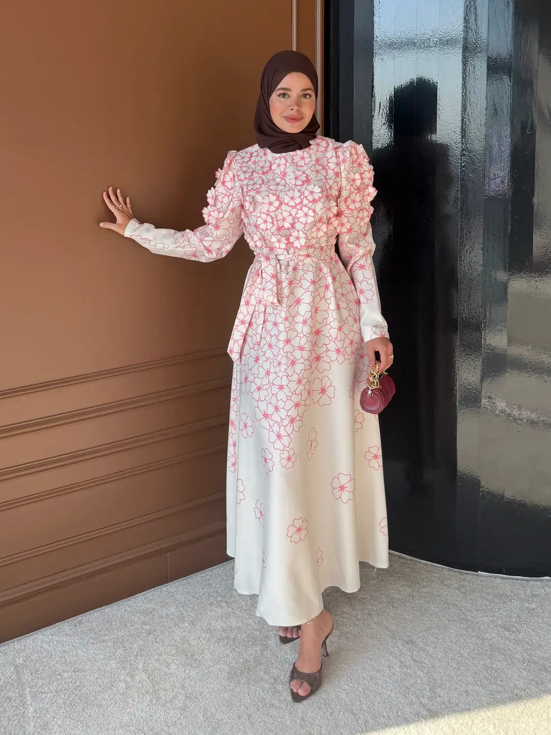 A-Line Maxi Dress with Puffed Sleeves and 3D Floral Appliques — Pembe