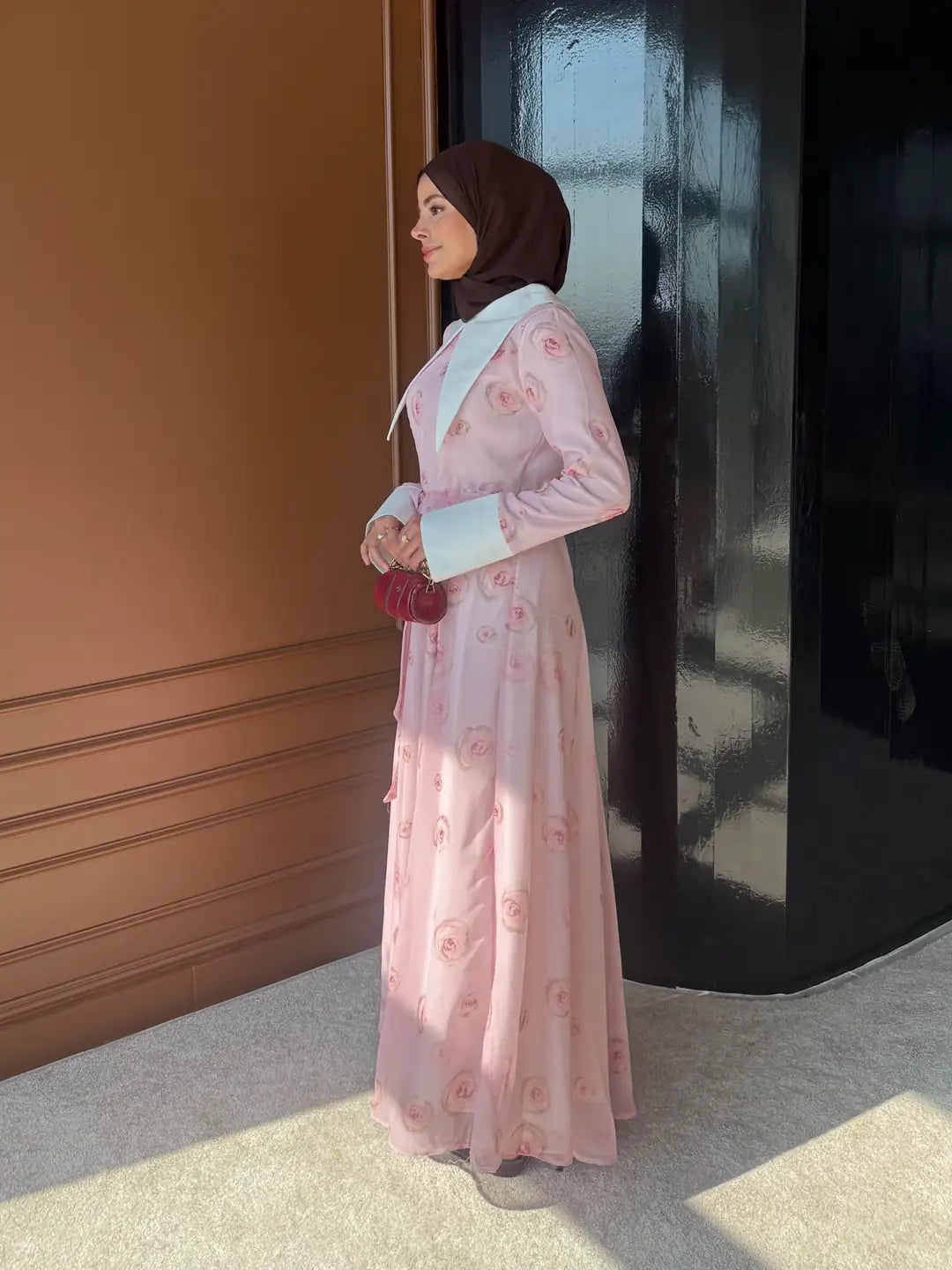 Long Sleeve Floral Maxi Dress with Contrast Collar & Tie Belt — Toz Pembe
