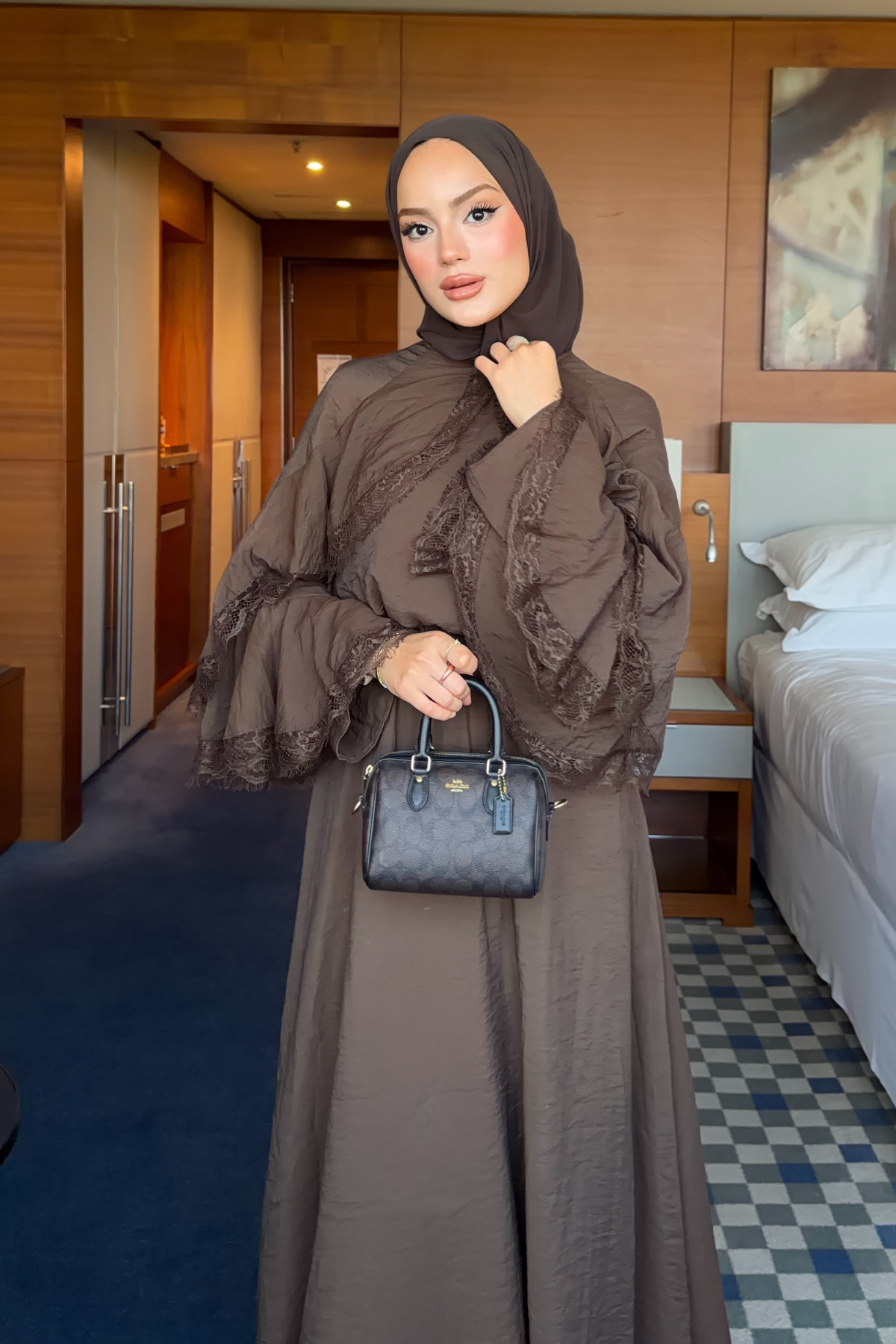 Lace-Trim Tencel Two-Piece Set with Flowing Skirt — Kahverengi