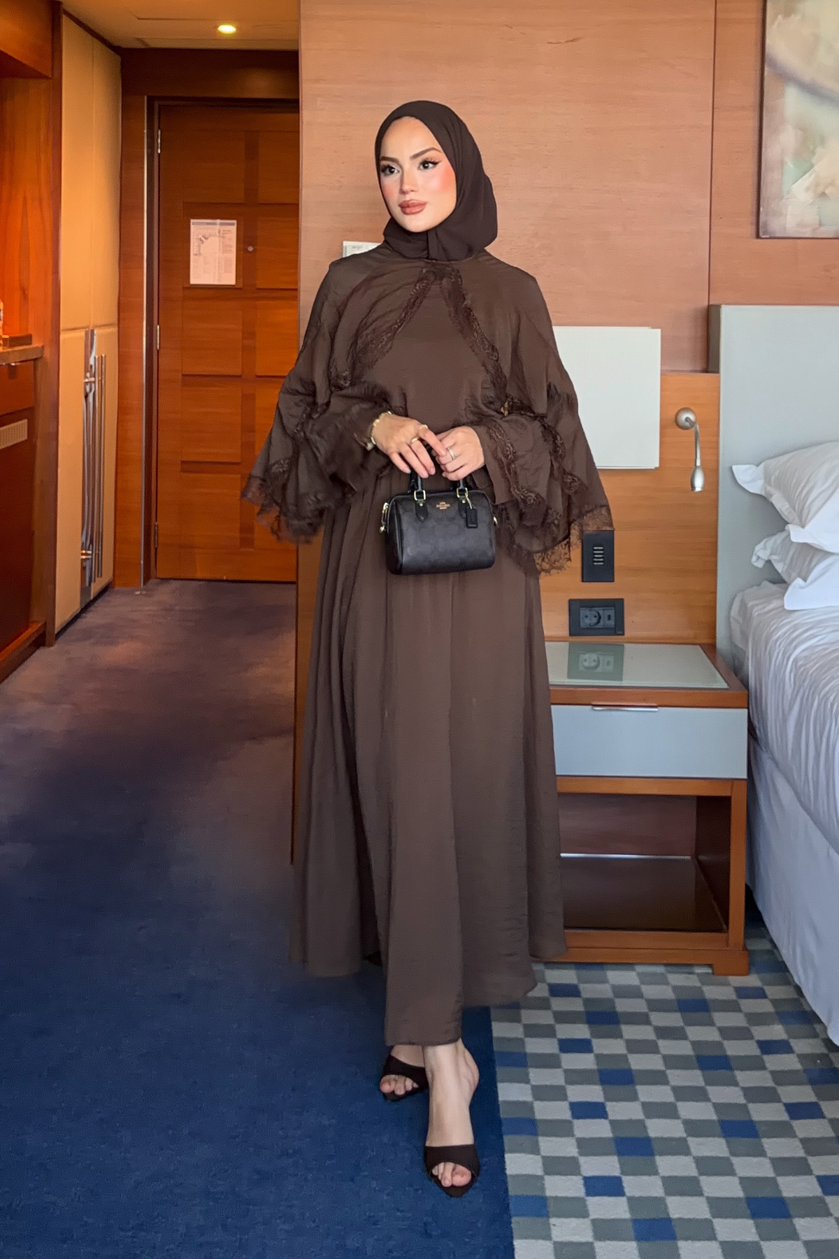 Lace-Trim Tencel Two-Piece Set with Flowing Skirt — Kahverengi