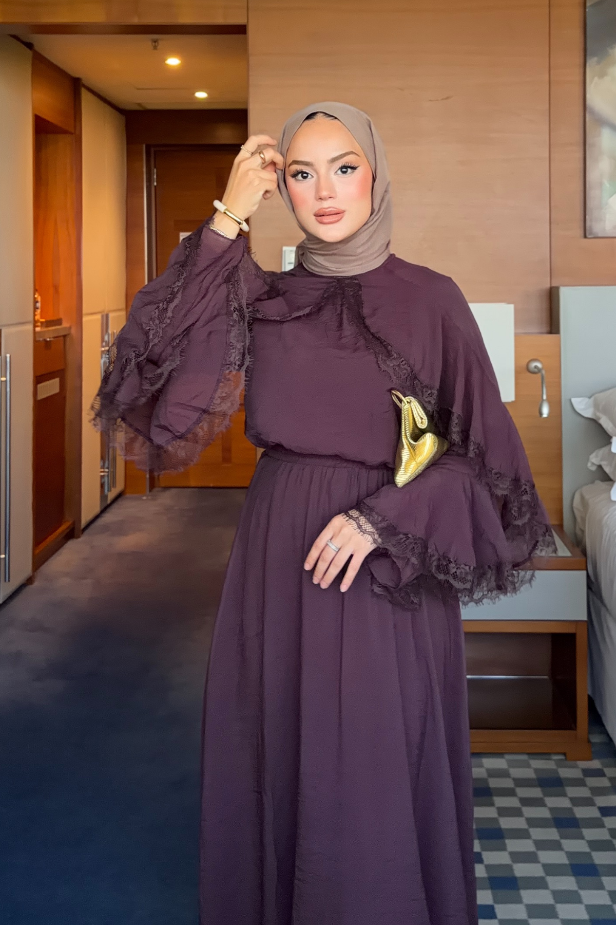 Lace-Trim Tencel Two-Piece Set with Flowing Skirt — Murdum