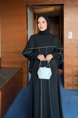 Modest Maxi Crepe Dress with Detachable Cape & Stone Details — Siyah