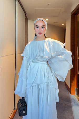 Flowing Crinkle Two-Piece Set with Wide-Leg Trousers — Beyaz
