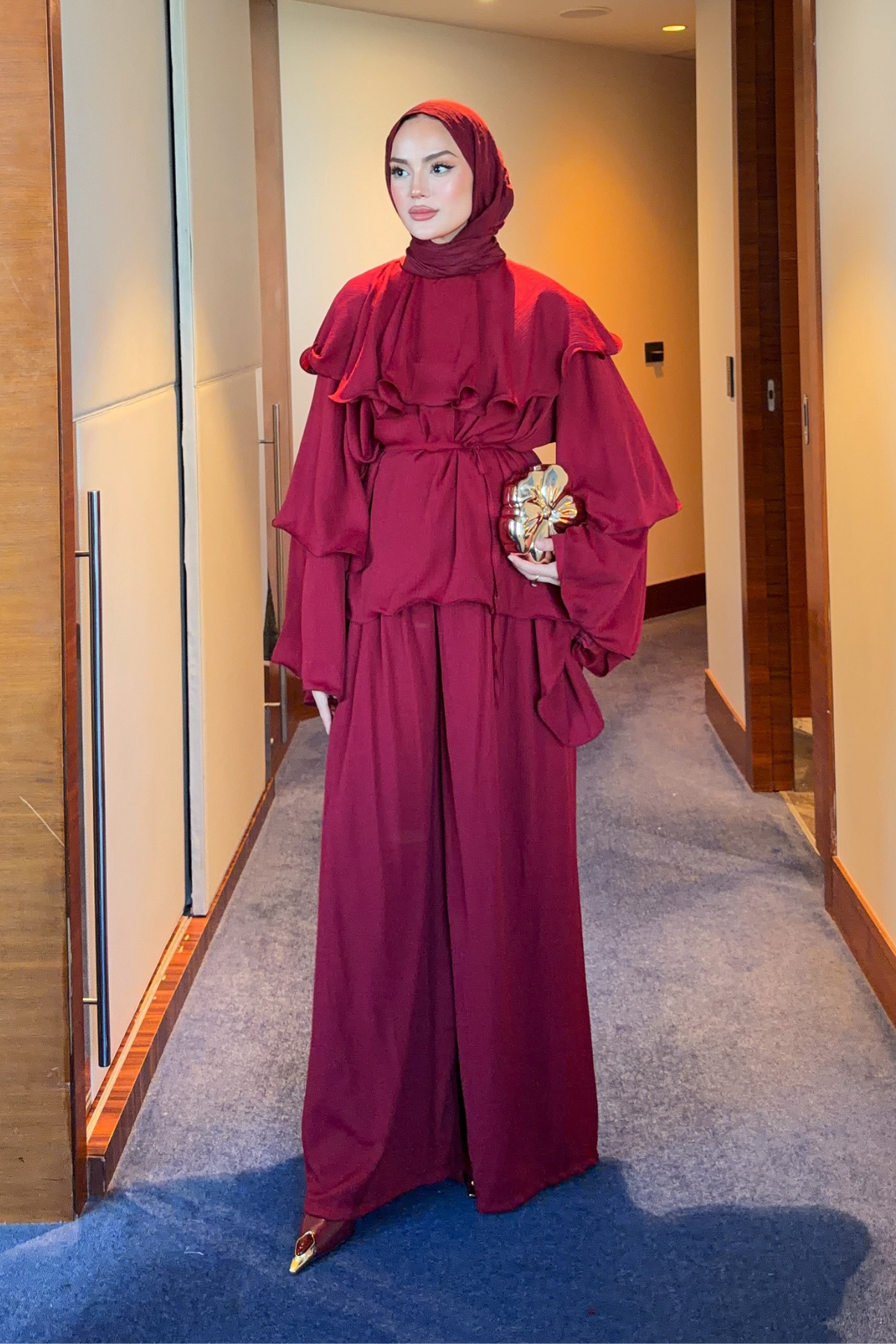 Flowing Crinkle Two-Piece Set with Wide-Leg Trousers — Bordo