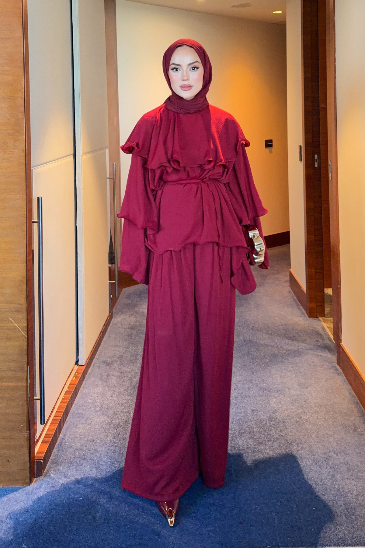Flowing Crinkle Two-Piece Set with Wide-Leg Trousers — Bordo