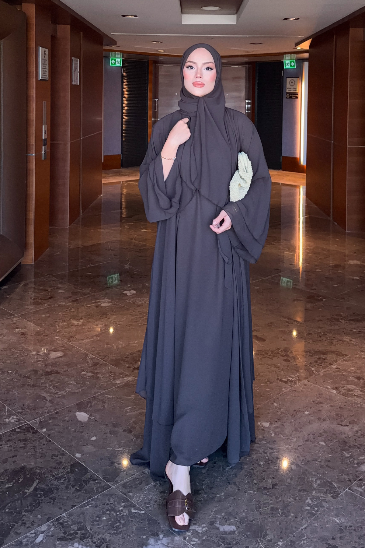 Flowing Chiffon Abaya with Matching Shawl and Belt — Kahverengi