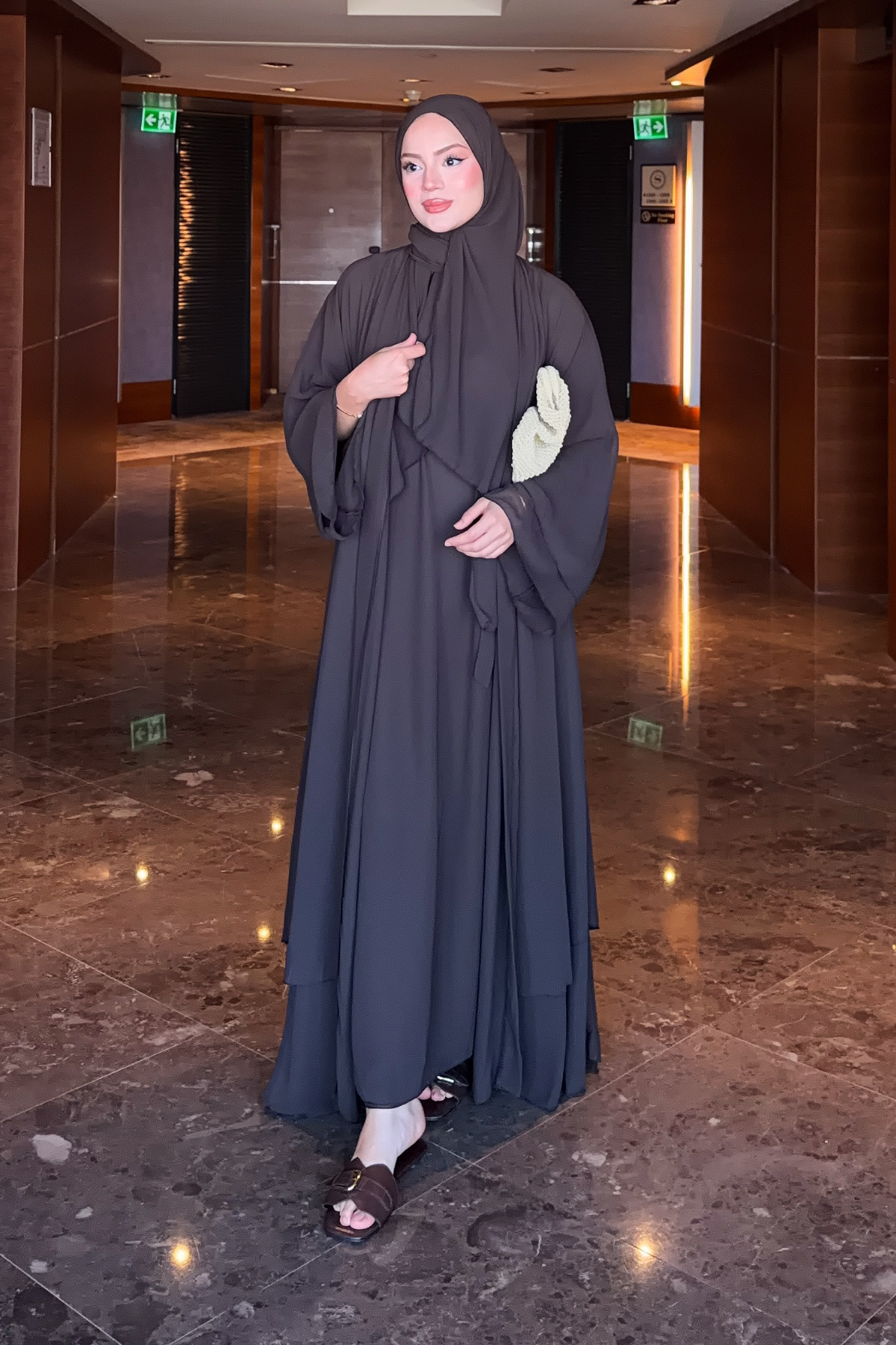 Flowing Chiffon Abaya with Matching Shawl and Belt — Kahverengi