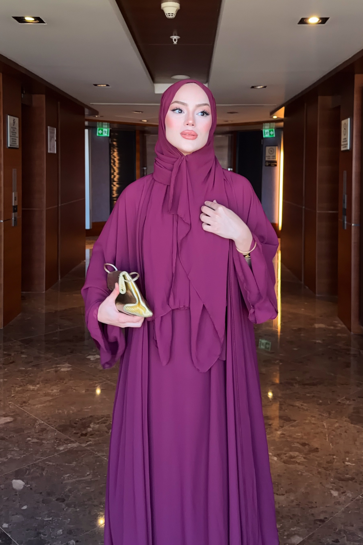 Flowing Chiffon Abaya with Matching Shawl and Belt — Murdum