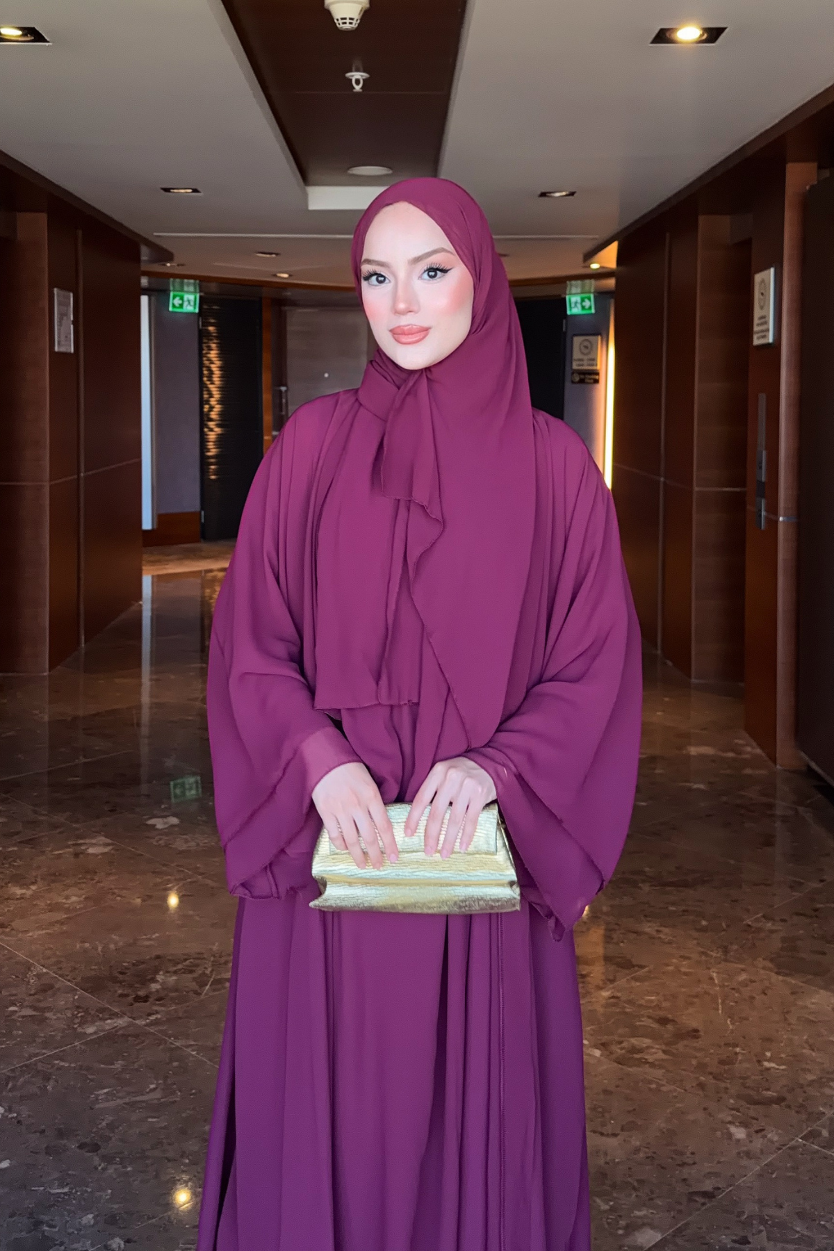 Flowing Chiffon Abaya with Matching Shawl and Belt — Murdum