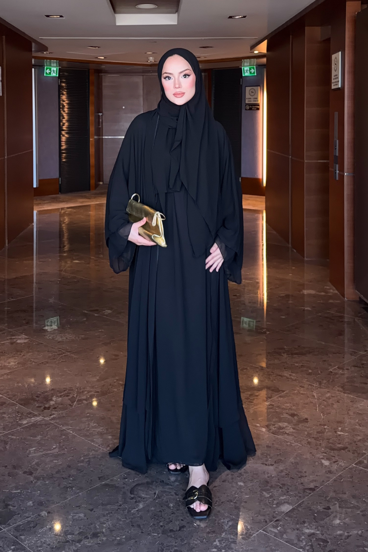 Flowing Chiffon Abaya with Matching Shawl and Belt — Siyah