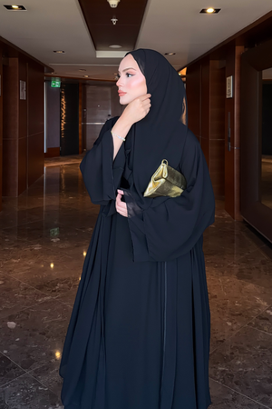 Flowing Chiffon Abaya with Matching Shawl and Belt — Siyah