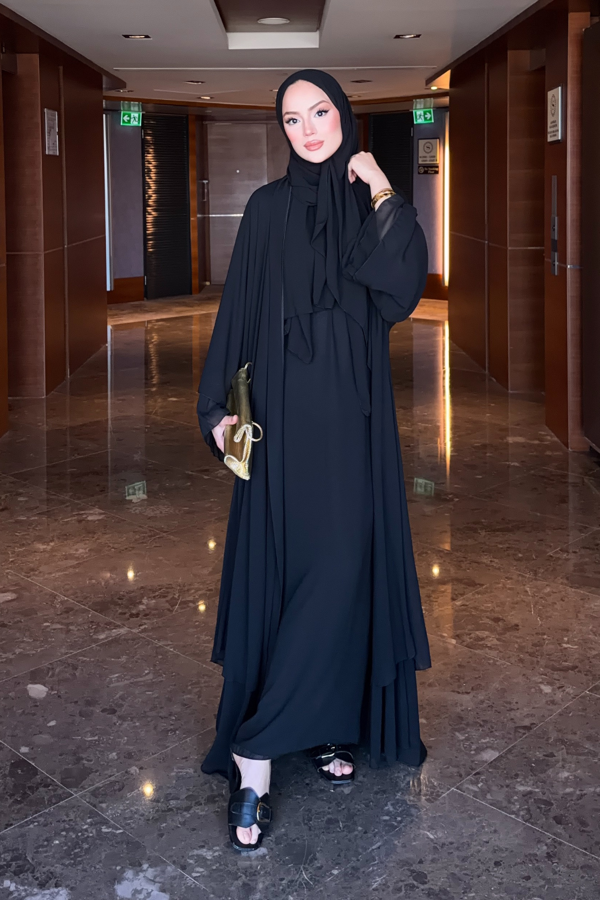 Flowing Chiffon Abaya with Matching Shawl and Belt — Siyah