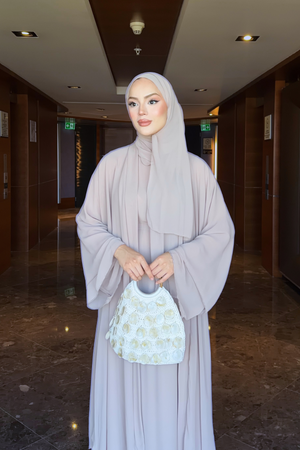 Flowing Chiffon Abaya with Matching Shawl and Belt — Vizon