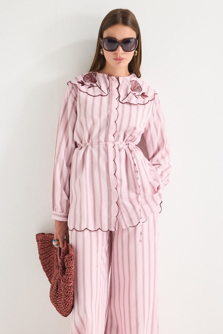 Modest Striped Shirt & Wide-Leg Trousers Set with Embroidered Collar — Pembe
