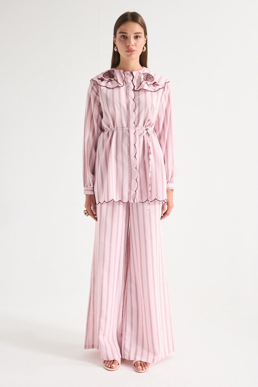 Modest Striped Shirt & Wide-Leg Trousers Set with Embroidered Collar — Pembe