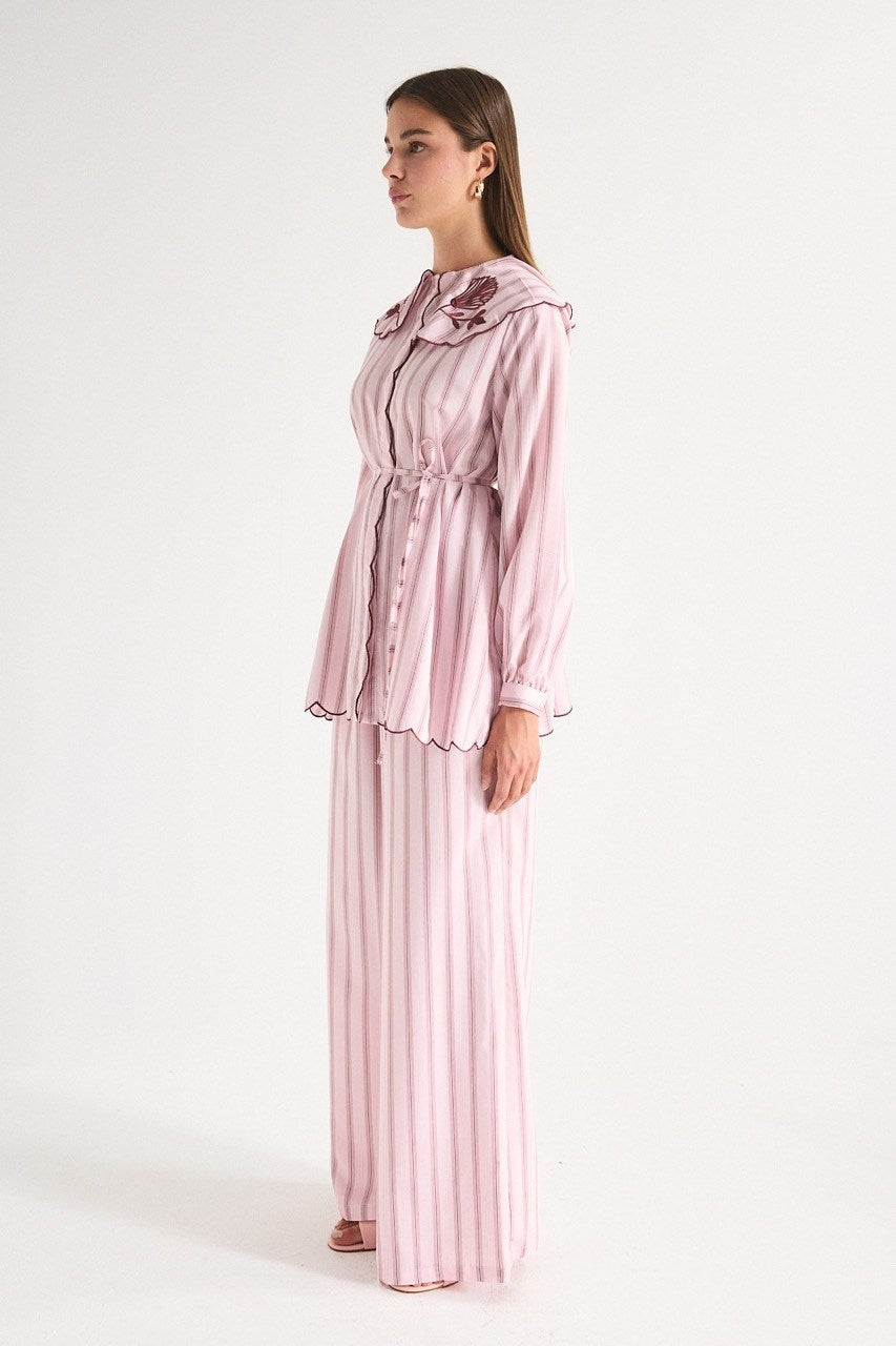 Modest Striped Shirt & Wide-Leg Trousers Set with Embroidered Collar — Pembe