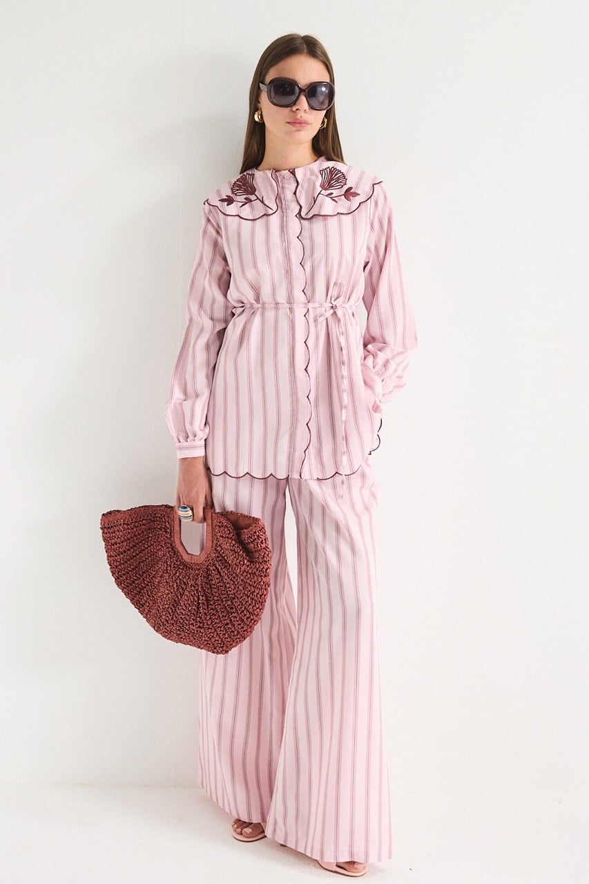 Modest Striped Shirt & Wide-Leg Trousers Set with Embroidered Collar — Pembe