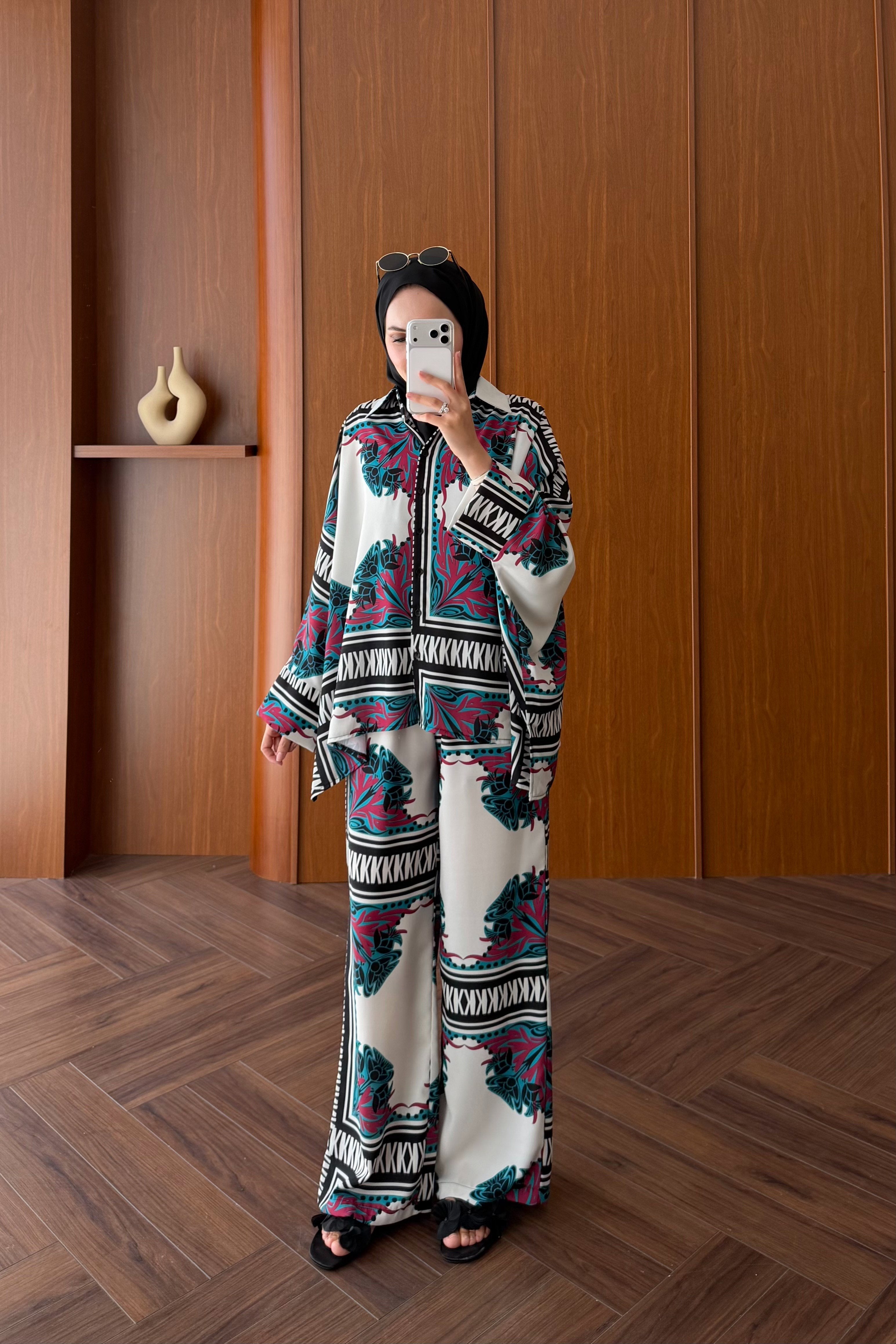 Patterned Batwing Sleeve Satin Trousers Set