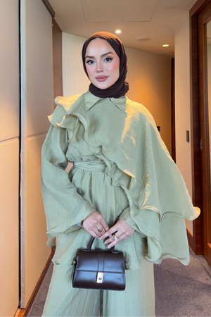 Flowing Chiffon Blouse & Wide-Leg Trousers Two-Piece Set — Yag Yesili
