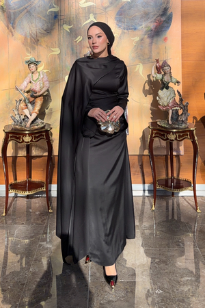 Modest Satin Maxi Dress with Drape Detail — Siyah