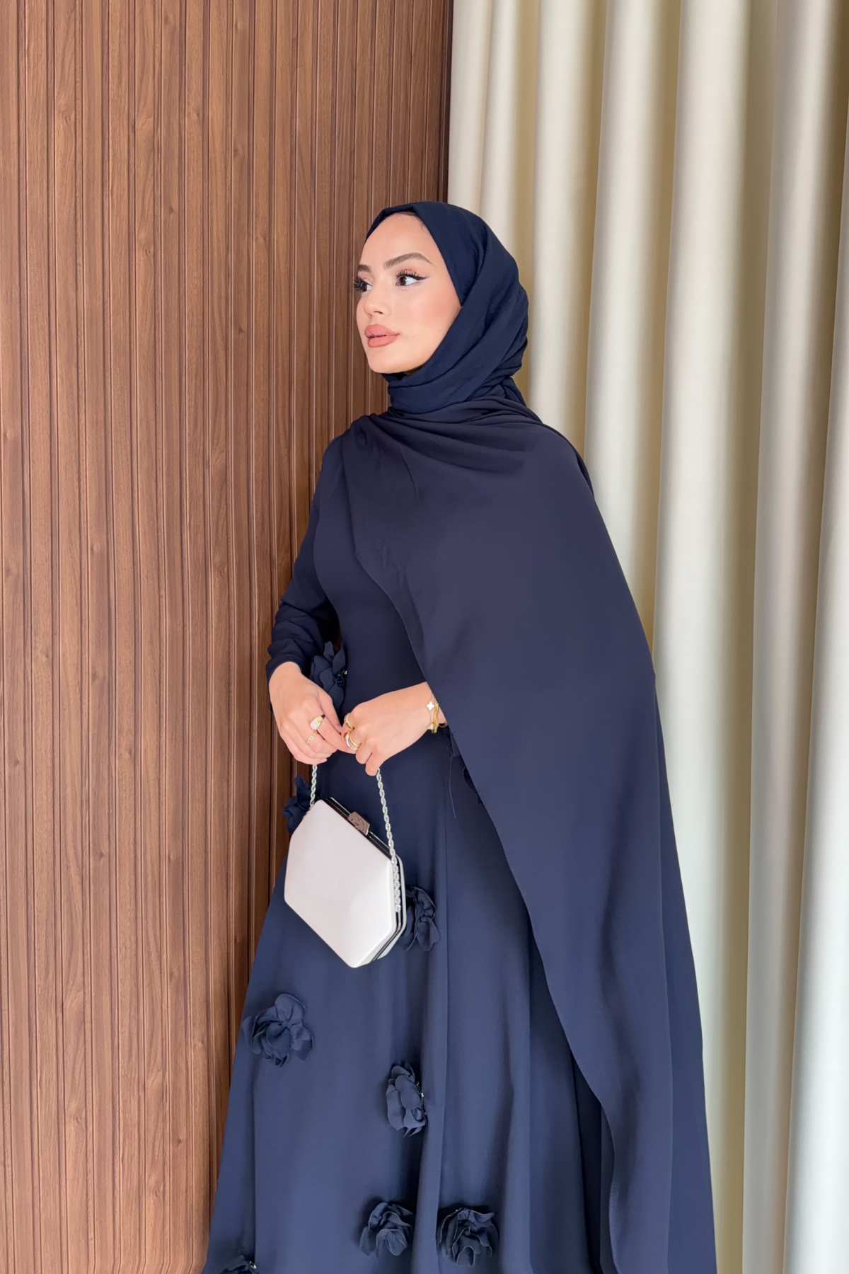 Elegant Long Sleeve Evening Dress with Detachable Roses — Lacivert