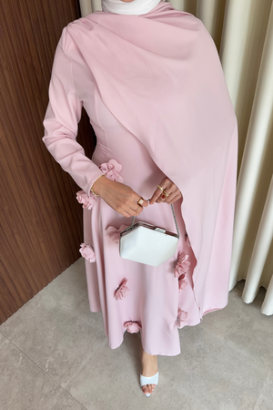 Elegant Long Sleeve Evening Dress with Detachable Roses — Pembe