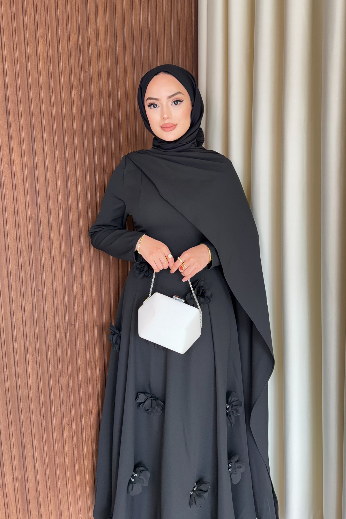 Elegant Long Sleeve Evening Dress with Detachable Roses — Siyah