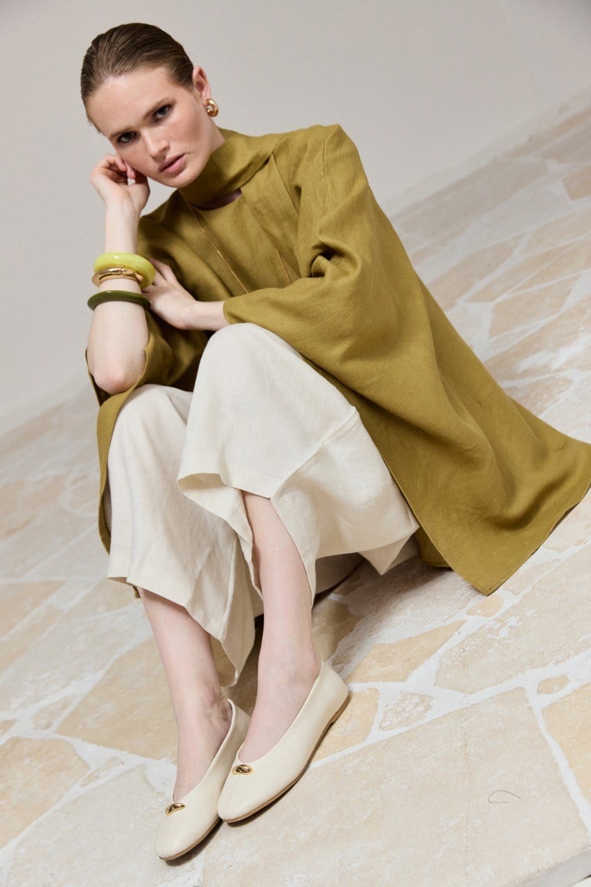 Relaxed Fit Linen Poncho Blouse with Wide Sleeves — Yağ Yeşili