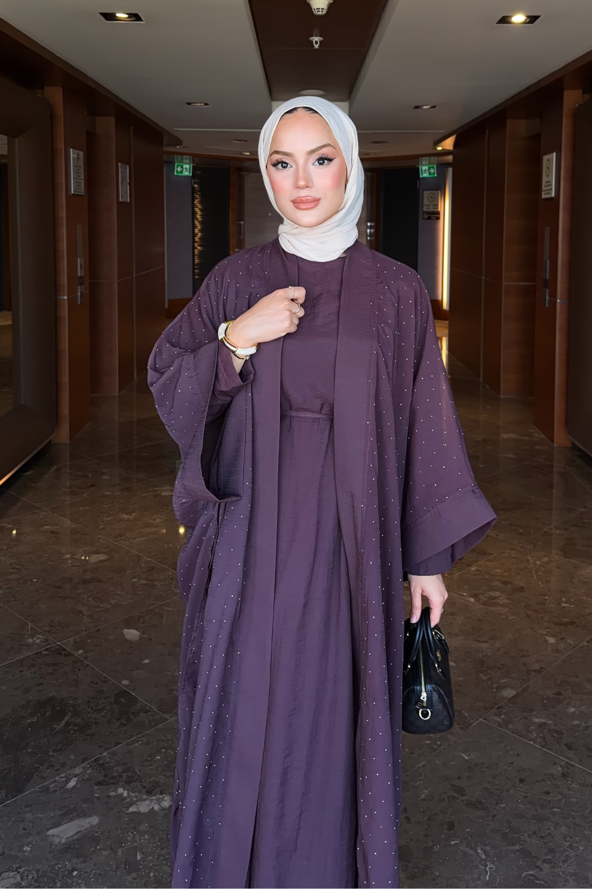 Modest Flowing Abaya Set with Subtle Embellishments — Murdum