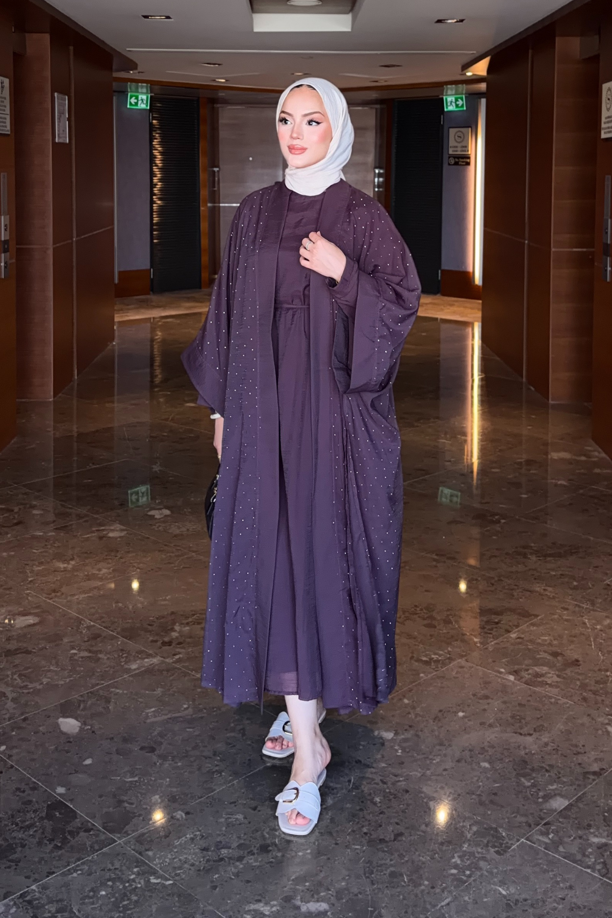 Modest Flowing Abaya Set with Subtle Embellishments — Murdum