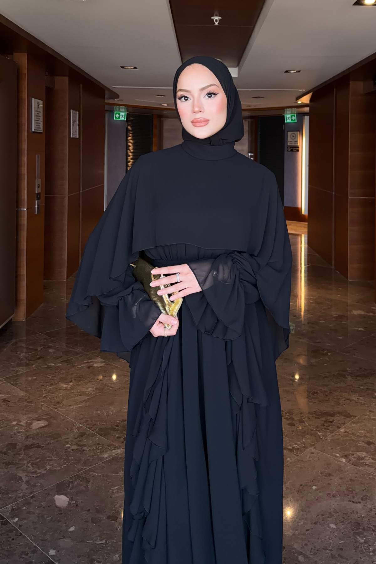 Flowy Chiffon Ruffle Maxi Dress with Belt & Cape Sleeves — Siyah