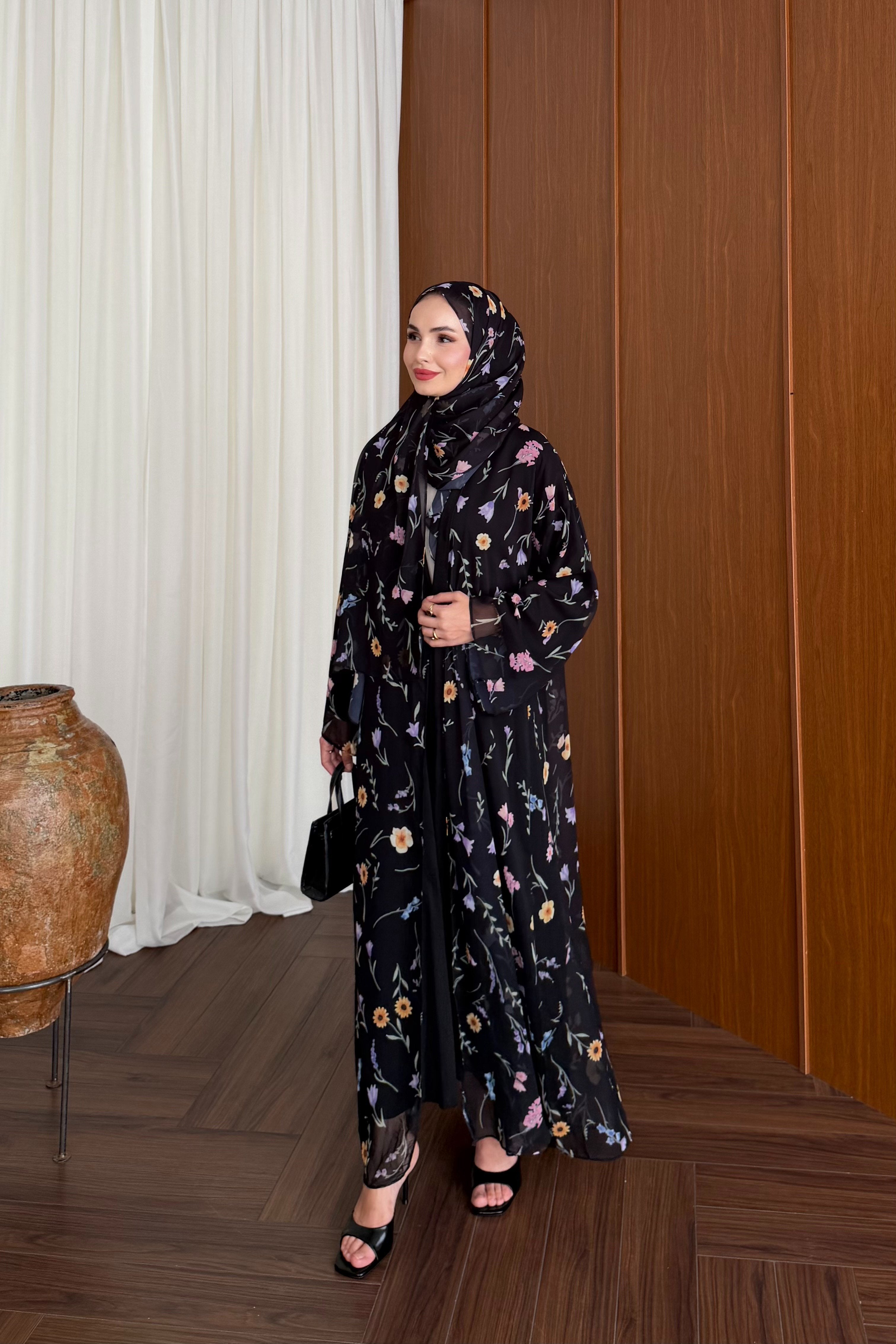 Lined Chiffon Abaya Set with Floral Pattern & Matching Shawl — SİYAH