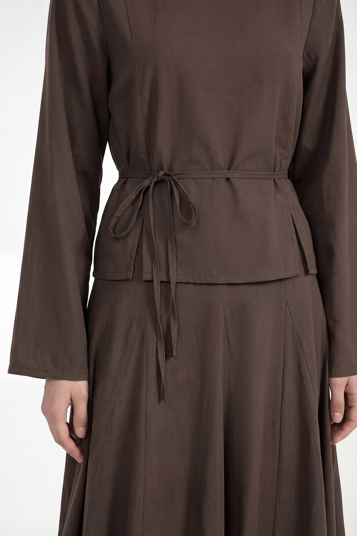 Modest Two-Piece Set with Tunic Top & Maxi Skirt — Kahve