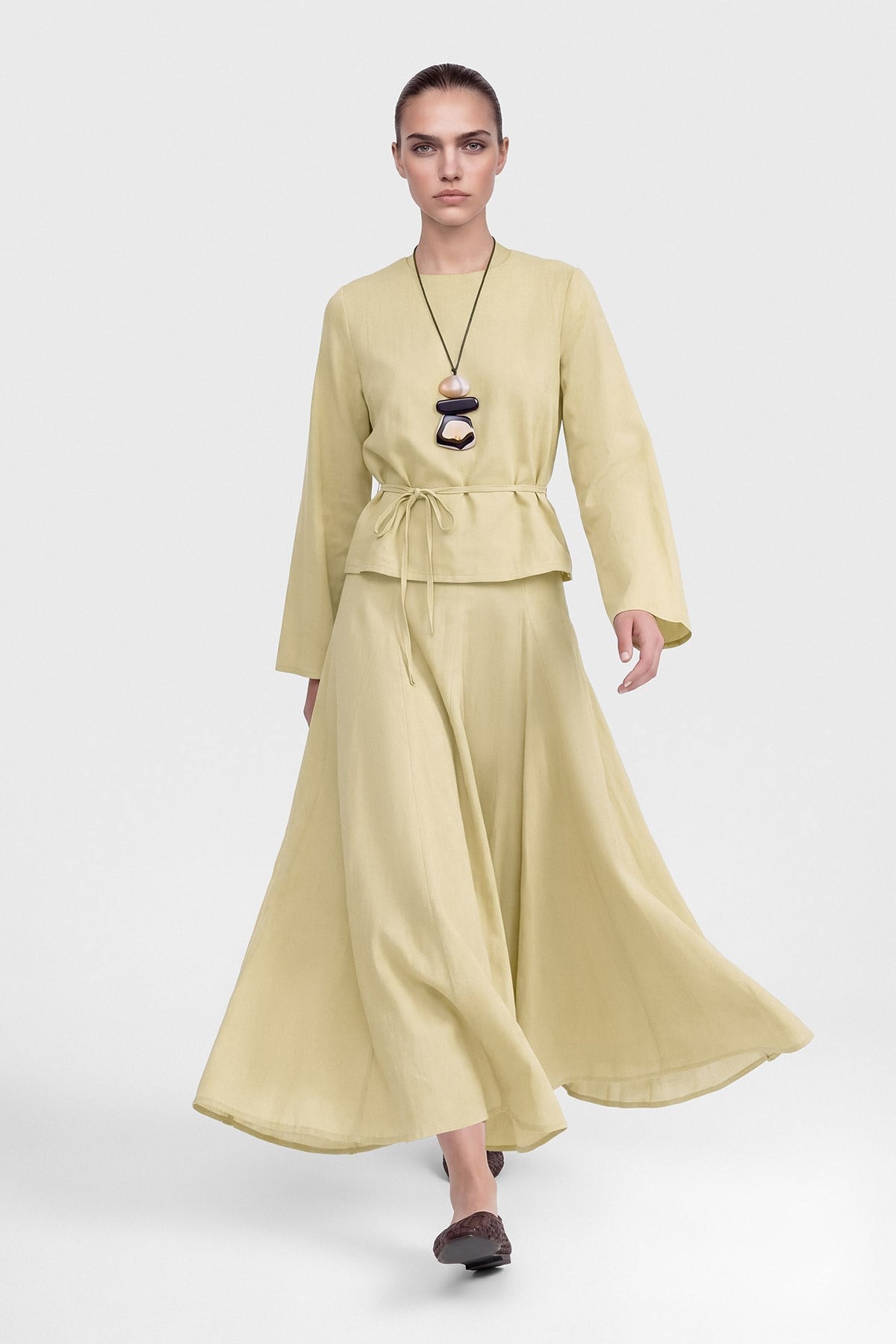 Modest Two-Piece Set with Tunic Top & Maxi Skirt — Yesil