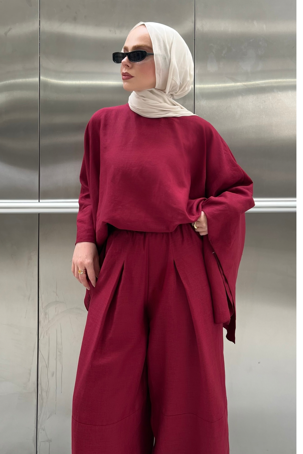 Relaxed Batwing Linen Top & Wide-Leg Trousers Set — Bordo